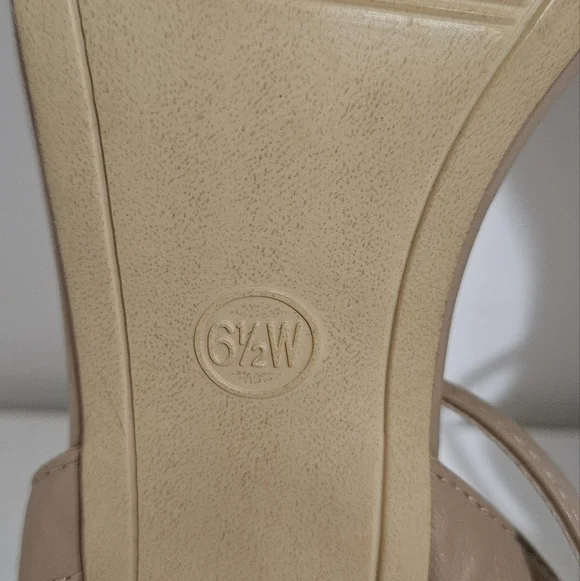 A.New Day Shannon heels for women with memory foam insole open toe and square - Picture 9 of 11